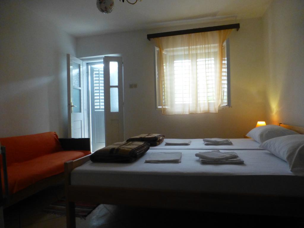 Guesthouse Bracanovic Хвар Экстерьер фото