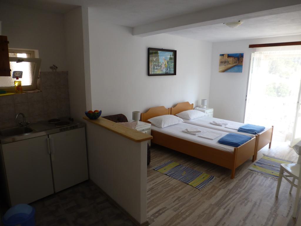 Guesthouse Bracanovic Хвар Экстерьер фото
